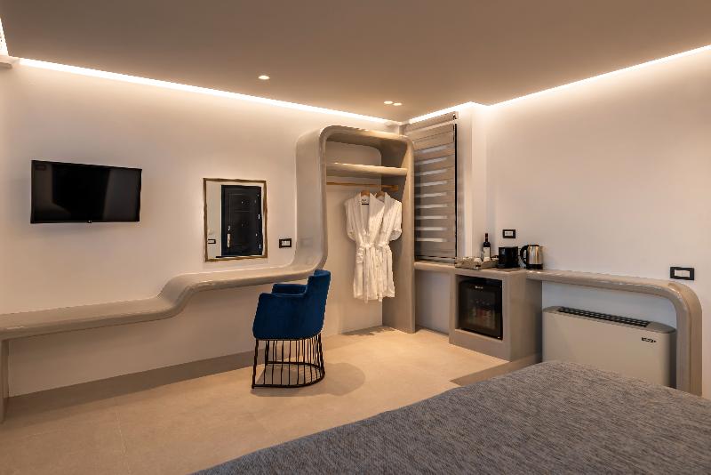 Deluxe Suite Sea View, Day Dream Luxury Suites