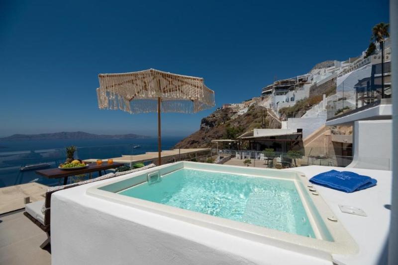 سوئیت اجرایی با چشم‌انداز دریا, Day Dream Luxury Suites