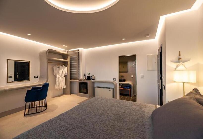 Deluxe Suite Sea View, Day Dream Luxury Suites