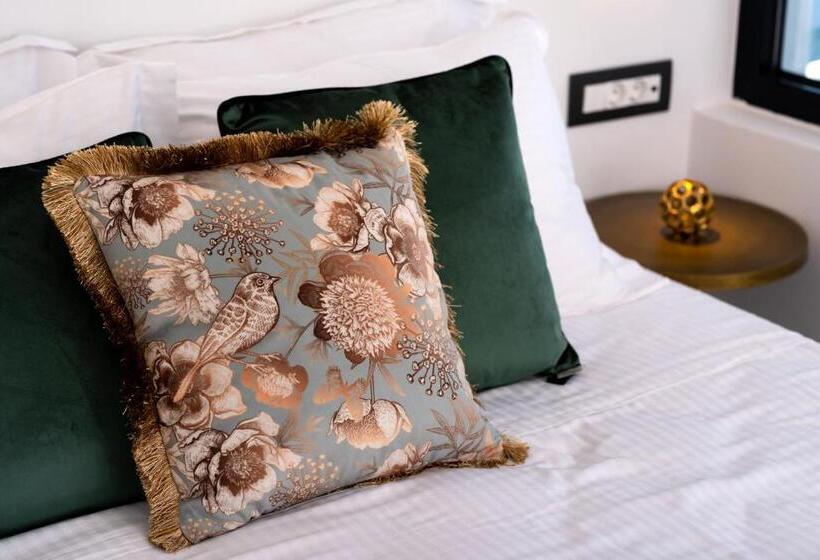 سوییت جونیور با چشم‌انداز دریا, Day Dream Luxury Suites