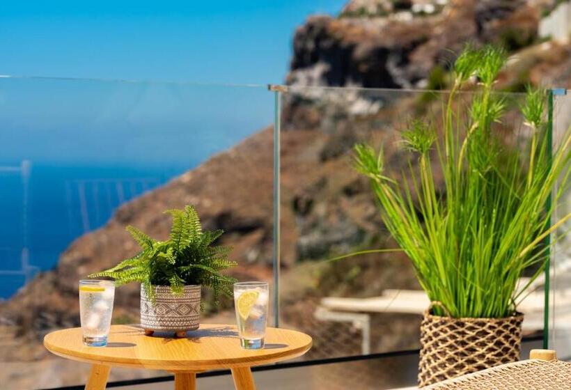 سوییت جونیور با چشم‌انداز دریا, Day Dream Luxury Suites