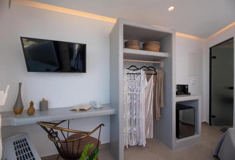 سوییت جونیور با چشم‌انداز دریا, Day Dream Luxury Suites