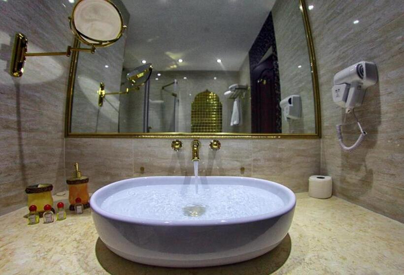 Quarto Comfort Individual, Emirhan