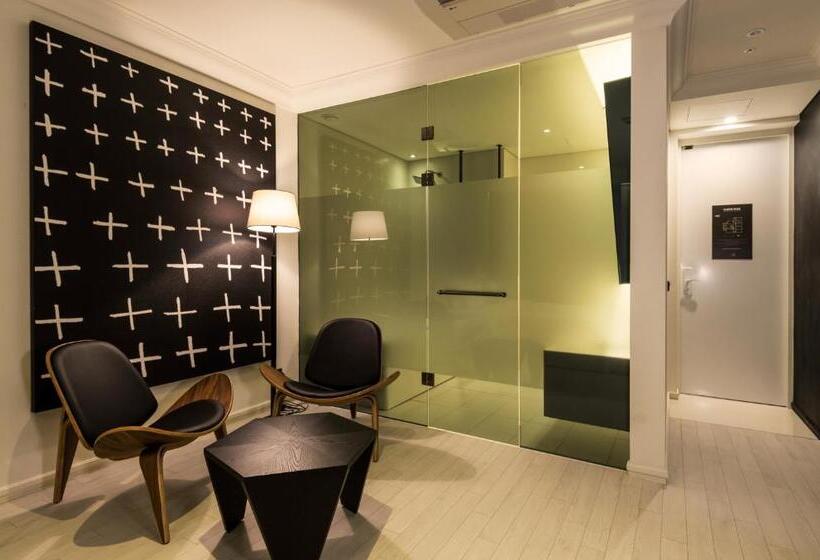 Номер Deluxe, The Designers Lyj Gangnam Premier