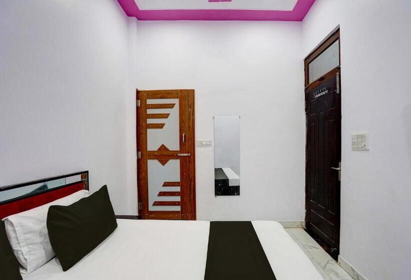 Трехместный Номер Классика, Collection O Hotel Golden Moon