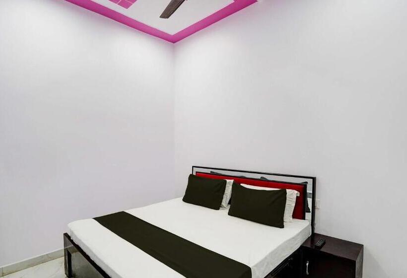 Трехместный Номер Классика, Collection O Hotel Golden Moon