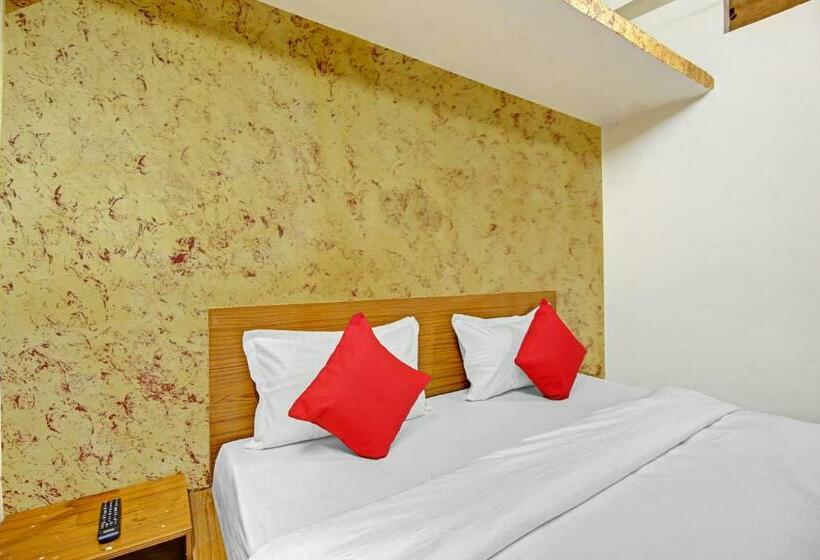 اتاق کلاسیک سه تخته, Flagship Hotel Royal 18