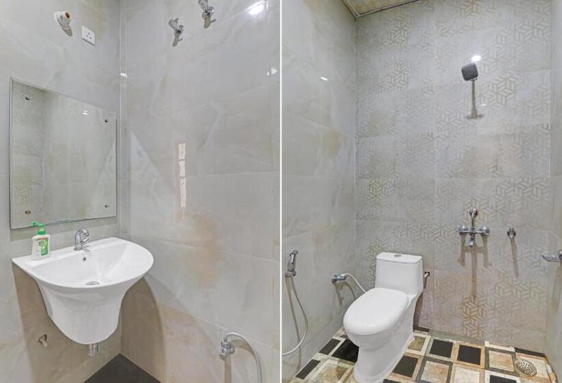 اتاق کلاسیک سه تخته, Flagship M V Rooms