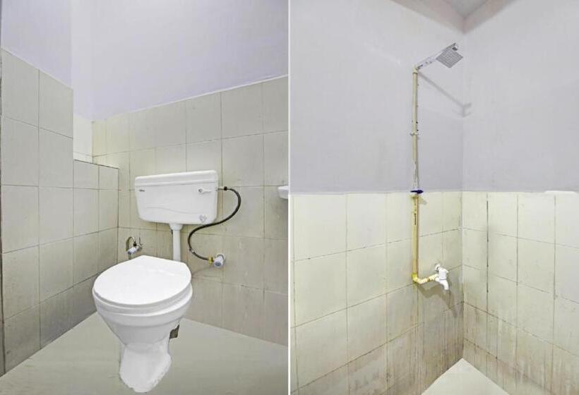 اتاق کلاسیک سه تخته, Flagship Hotel Royal 18