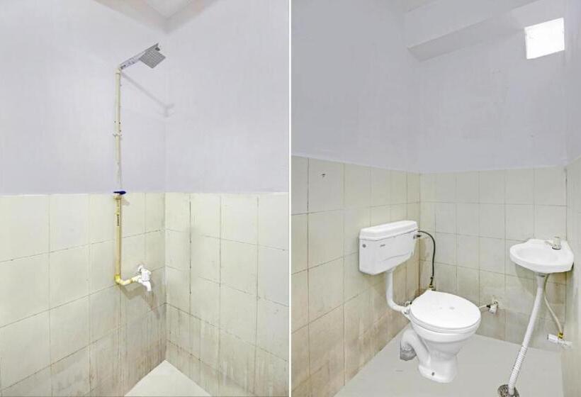 اتاق کلاسیک سه تخته, Flagship Hotel Royal 18