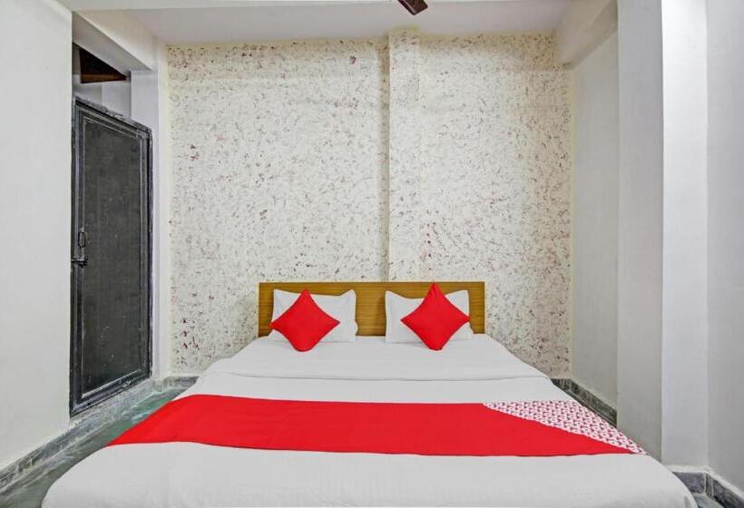 اتاق کلاسیک سه تخته, Flagship Hotel Royal 18