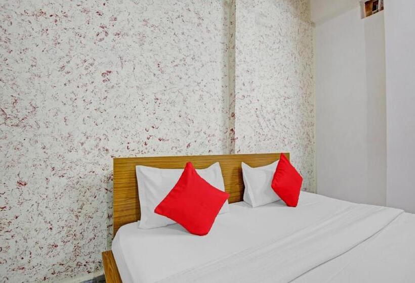 اتاق کلاسیک سه تخته, Flagship Hotel Royal 18