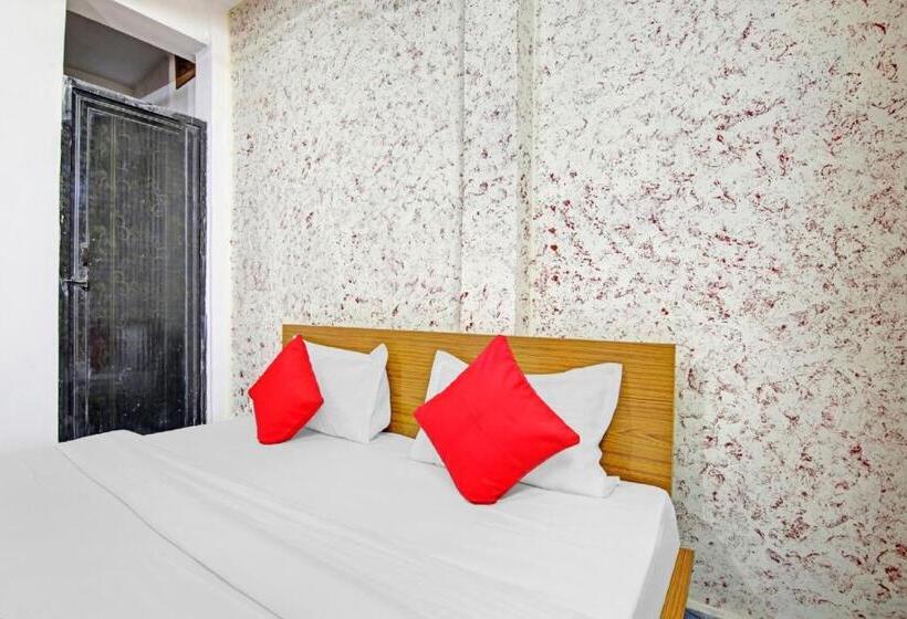 اتاق کلاسیک سه تخته, Flagship Hotel Royal 18