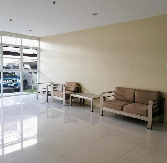 Студия Стандарт, Modena Town Square Walkup Condominium