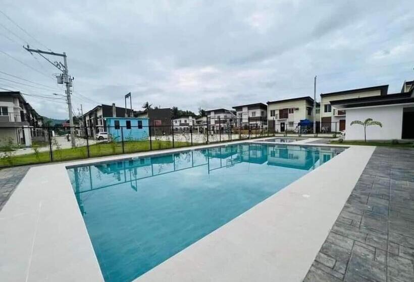 Студия Стандарт, Modena Town Square Walkup Condominium