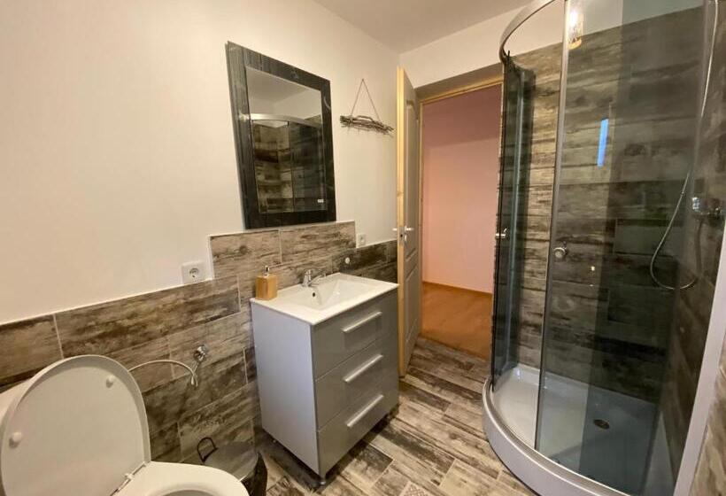 Номер Deluxe, Casa Din Deal