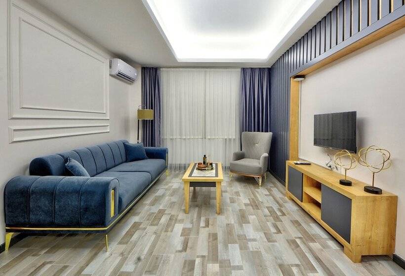 سوئیت 2 خوابه, North Blue Life