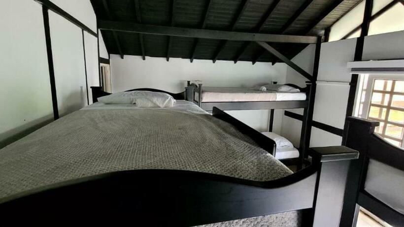 4인용 스탠다드 룸, Chalet La Promesa
