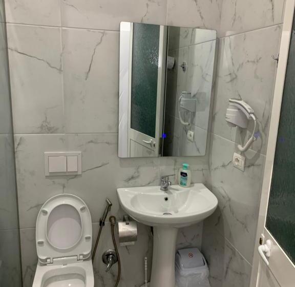 اتاق لوکس با بالکن, Restaurant Deso