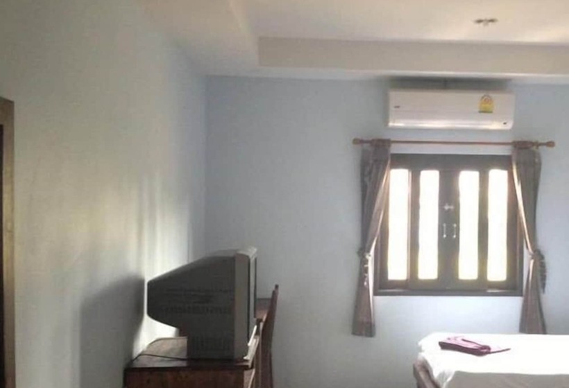 Quarto Estandar, Baan Busaba
