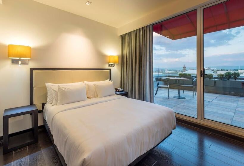 اتاق استاندارد با تخت دوبل, Doubletree By Hilton Guadalajara Centro Historico