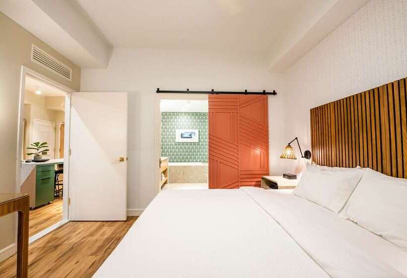 سوئیت با تخت بزرگ, Doubletree By Hilton Guadalajara Centro Historico