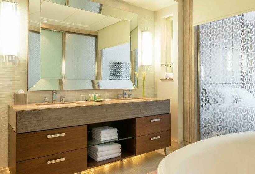 اتاق اجرایی, Hilton Dubai Al Habtoor City