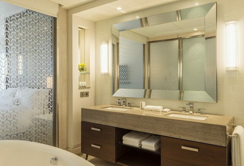 سوییت, Hilton Dubai Al Habtoor City