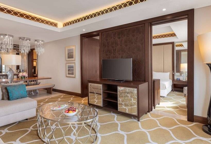 سوییت خانوادگی, Hilton Dubai Al Habtoor City