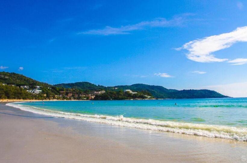 Кровать в Общей Комнате, Ok Phuket