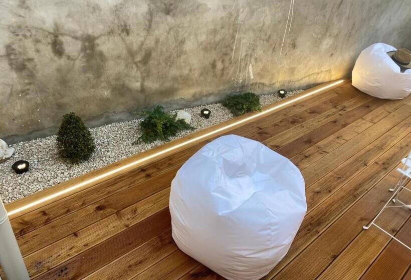 Номер Стандарт Кровать Кинг Адаптированный для Инвалидов, Luvias Spa