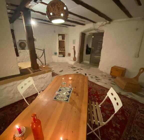اتاق لوکس, Shotgun Hostel & Guesthouse