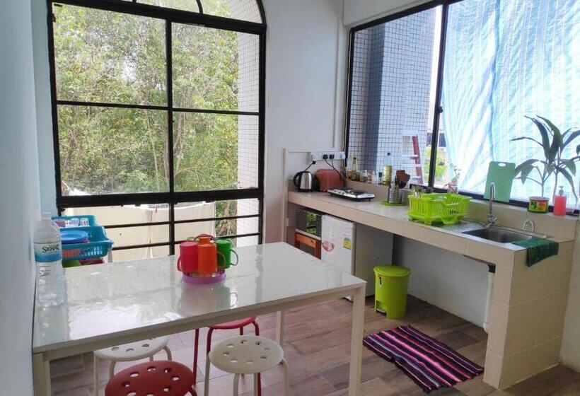 اتاق اکونومی, Ez Lodgings