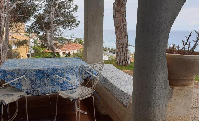 آپارتمان 1 خوابه با چشم‌انداز دریا, Villa Elvira Hollywood Apartment