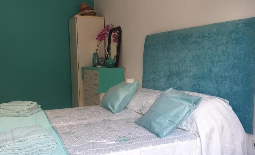 آپارتمان 1 خوابه با چشم‌انداز دریا, Villa Elvira Hollywood Apartment