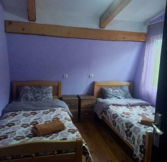 اتاق اکونومی, Sesili Guesthouse