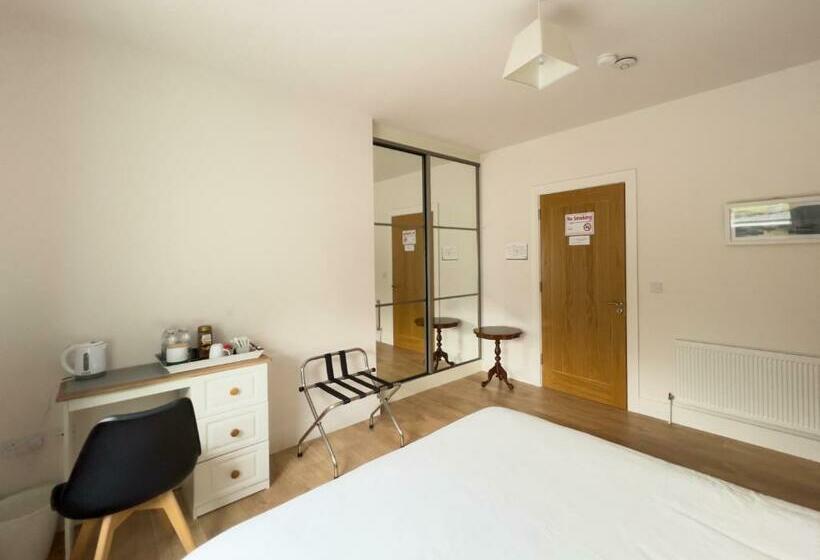 اتاق لوکس با تخت بزرگ, Woodview Lodge