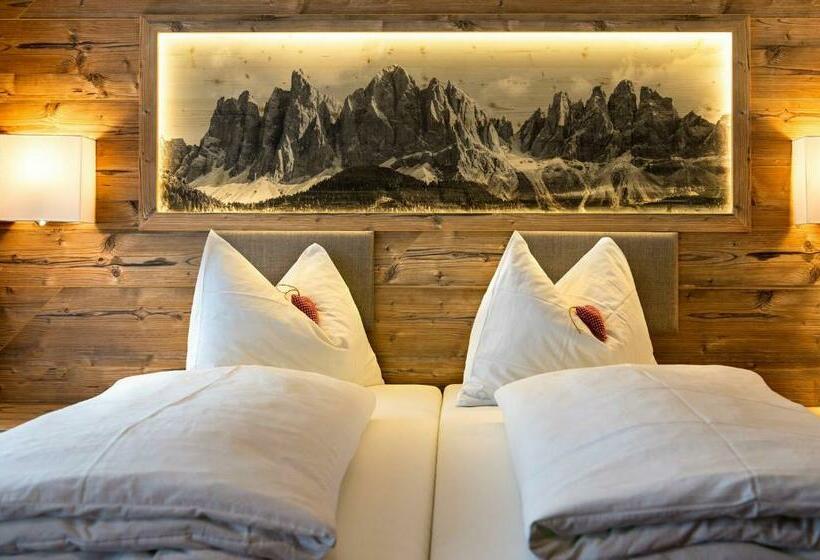 Классический Номер, Chalet Dolomites