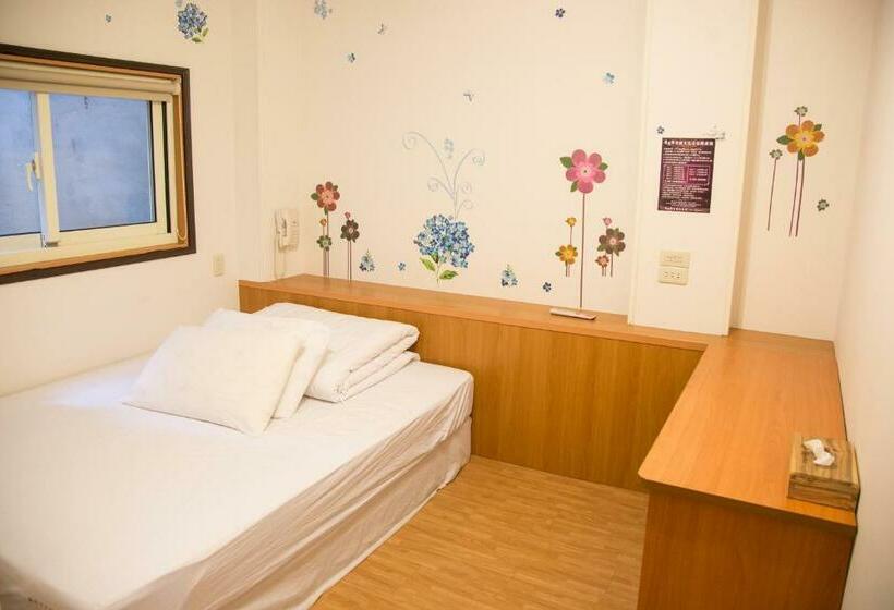 اتاق استاندارد, Deep Forest Inn