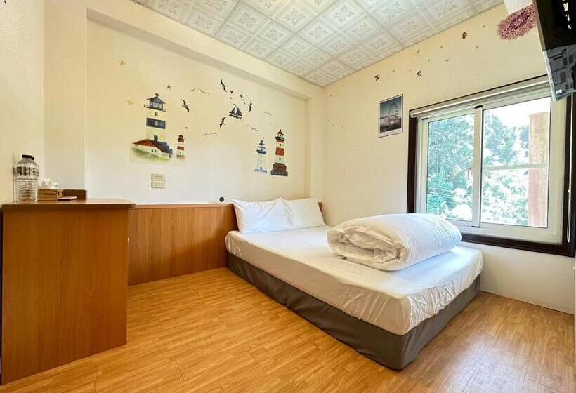 اتاق استاندارد, Deep Forest Inn