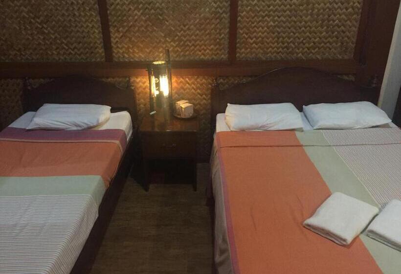 디럭스 트리플 룸, Pagdayon Traveler S Inn