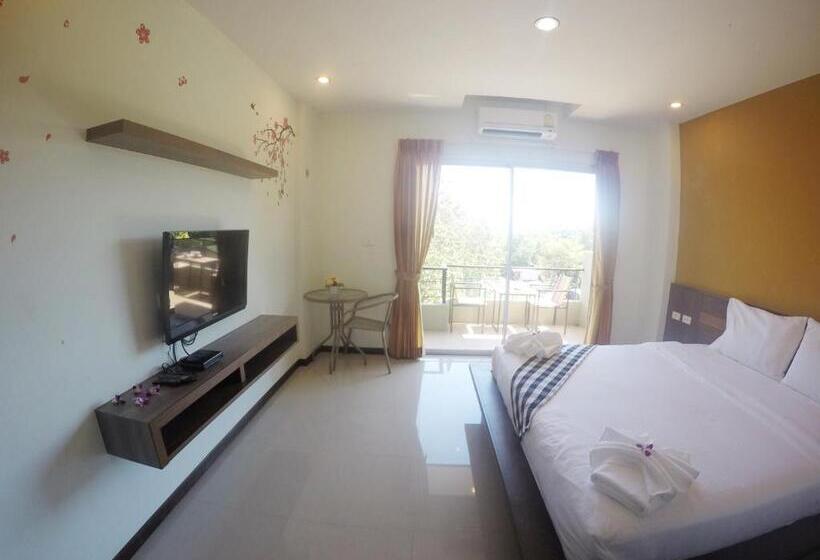 اتاق لوکس با تخت بزرگ, Benjamas Place