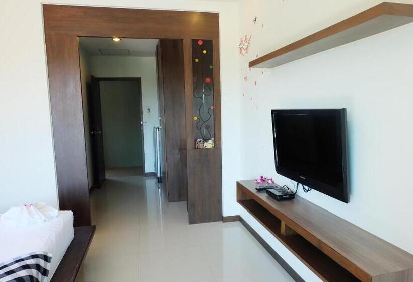 اتاق لوکس, Benjamas Place