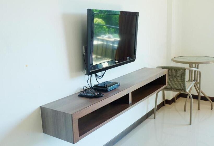 اتاق لوکس, Benjamas Place