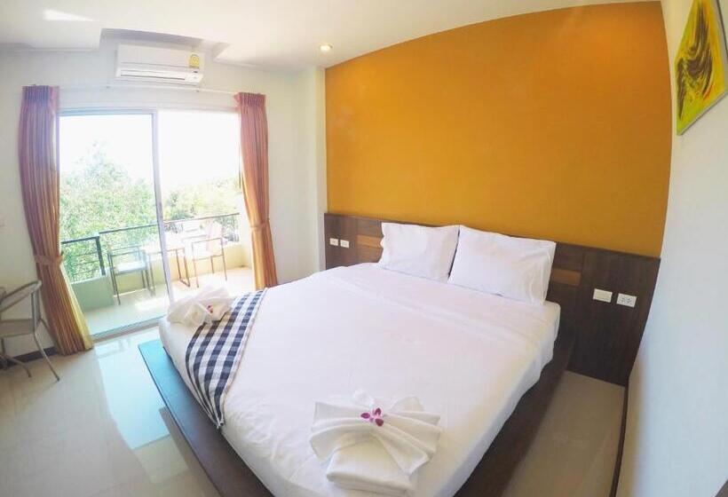 اتاق لوکس با تخت بزرگ, Benjamas Place