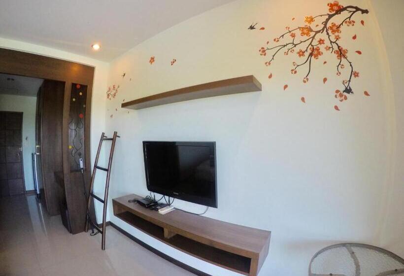 اتاق لوکس با تخت بزرگ, Benjamas Place