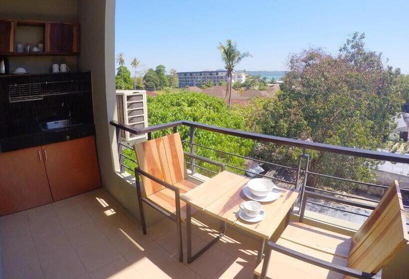 اتاق لوکس با تخت بزرگ, Benjamas Place