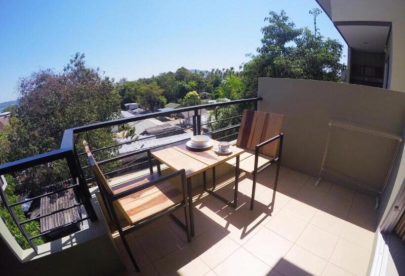 اتاق لوکس با تخت بزرگ, Benjamas Place