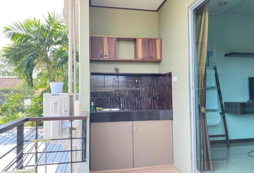 اتاق لوکس با تخت بزرگ, Benjamas Place