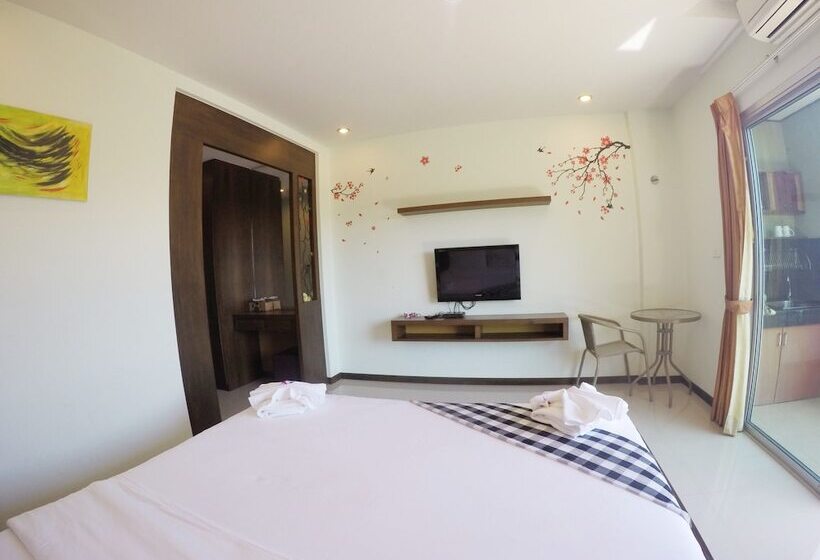 اتاق لوکس, Benjamas Place